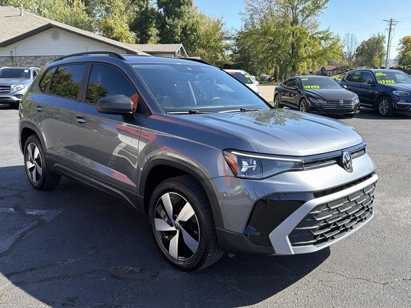 Volkswagen Taos S 4MOTION 2025