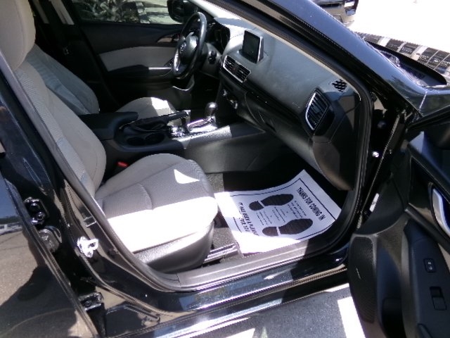 Mazda MAZDA3 5dr HB Auto i Touring 2016 Mazda MAZDA3 5dr HB Auto i Touring 2016