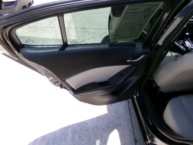 Mazda MAZDA3 5dr HB Auto i Touring 2016 Mazda MAZDA3 5dr HB Auto i Touring 2016