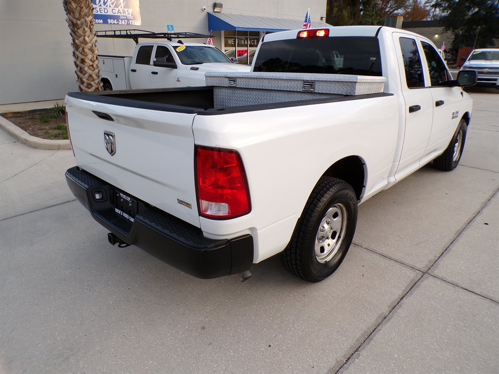 RAM 1500 Tradesman 4x2 Quad Cab 6'4" Box 2018
