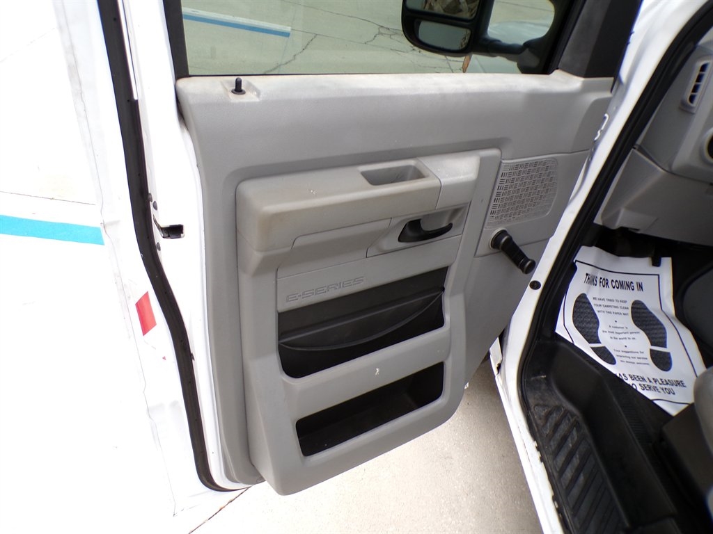 Ford Econoline Cargo Van E-150 Recreational 2013