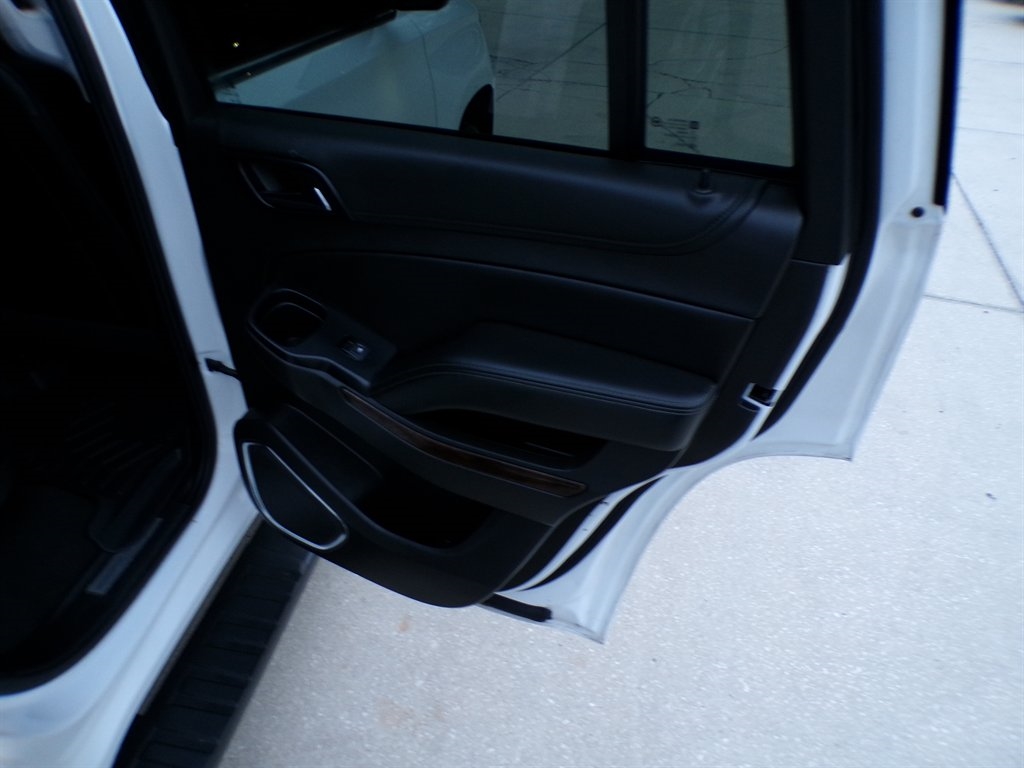 Chevrolet Tahoe 4WD 4dr LS 2020