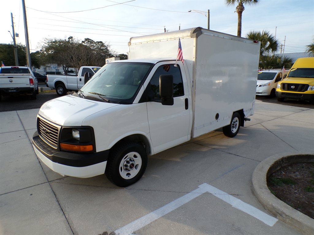 GMC Savana Cutaway 139" WB 9E9 SRW 2008