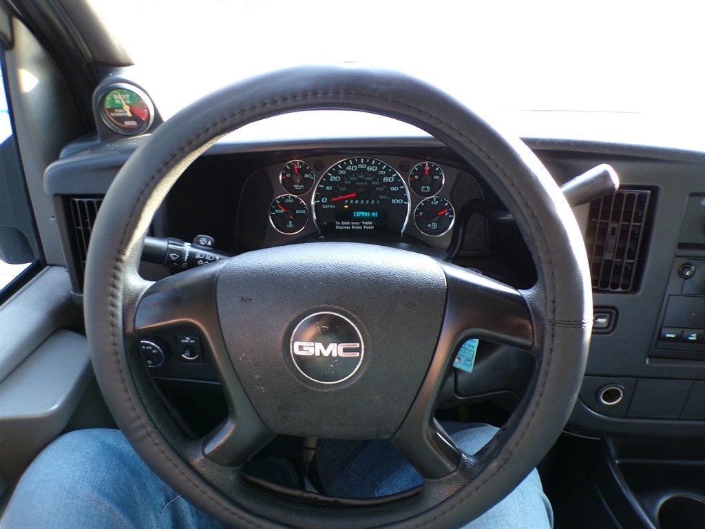 GMC Savana Cutaway 139" WB 9E9 SRW 2008