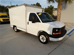 2008 GMC Savana Cutaway 