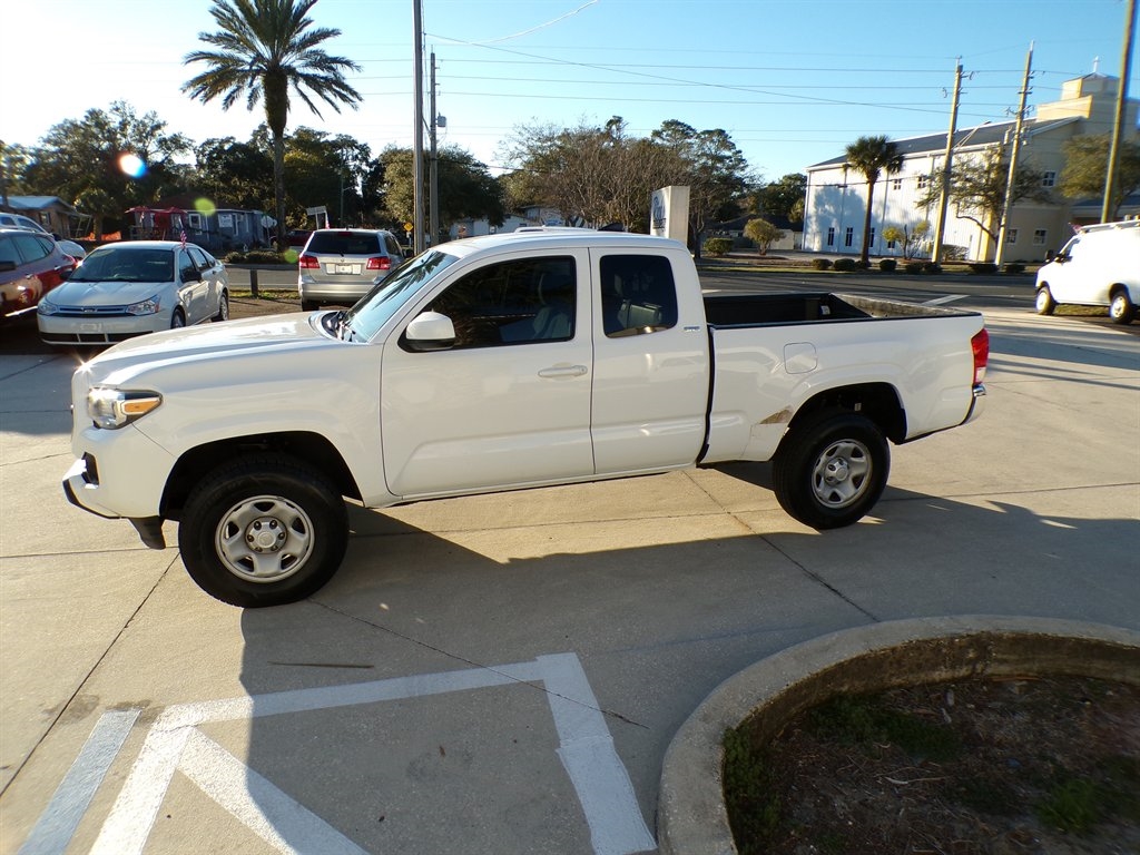 Toyota Tacoma 2WD Access Cab V6 AT SR5 (Natl) 2016