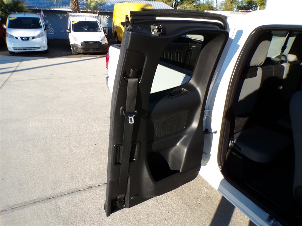 Toyota Tacoma 2WD Access Cab V6 AT SR5 (Natl) 2016