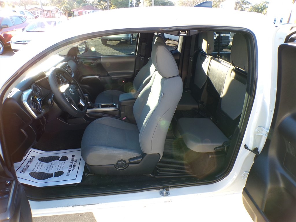 Toyota Tacoma 2WD Access Cab V6 AT SR5 (Natl) 2016