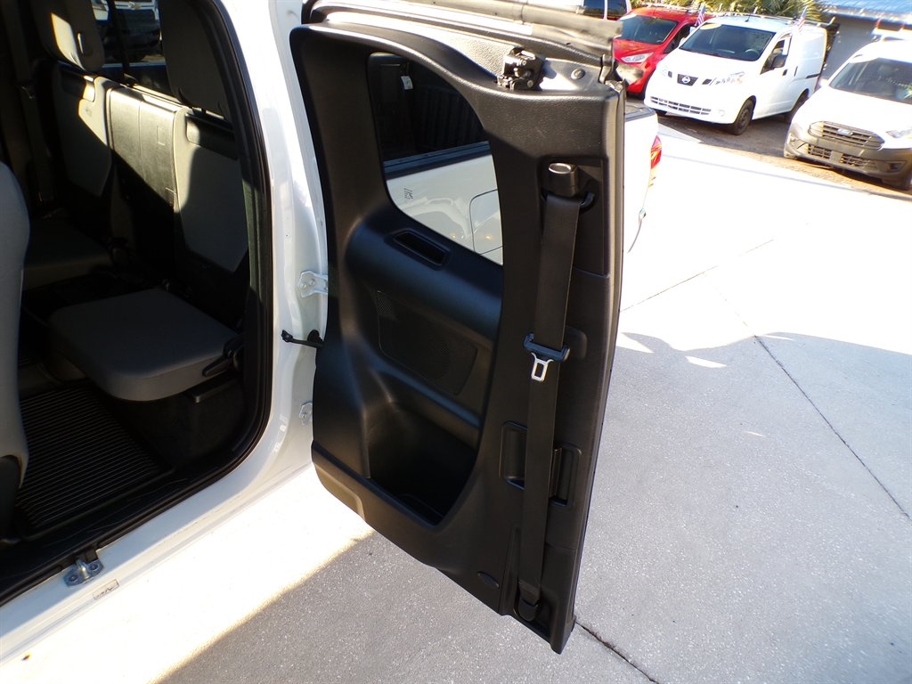 Toyota Tacoma 2WD Access Cab V6 AT SR5 (Natl) 2016