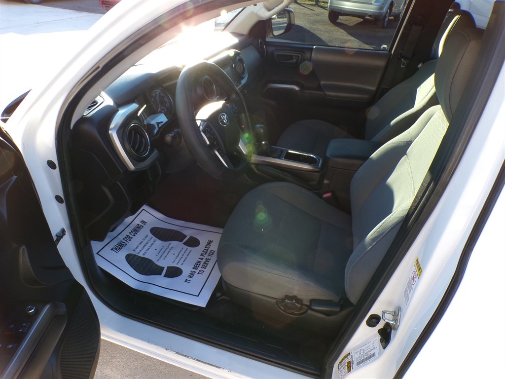 Toyota Tacoma 2WD Access Cab V6 AT SR5 (Natl) 2016