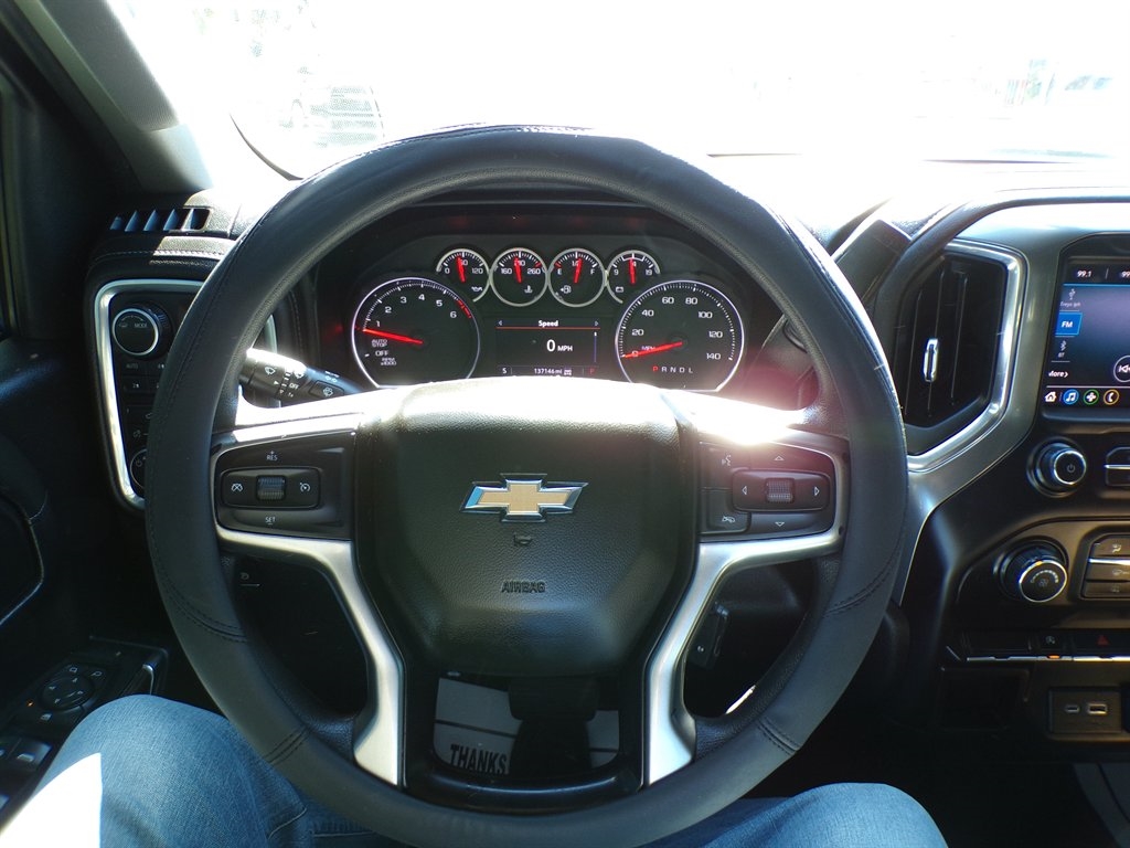 Chevrolet Silverado 1500 4WD Crew Cab 147" LT 2020