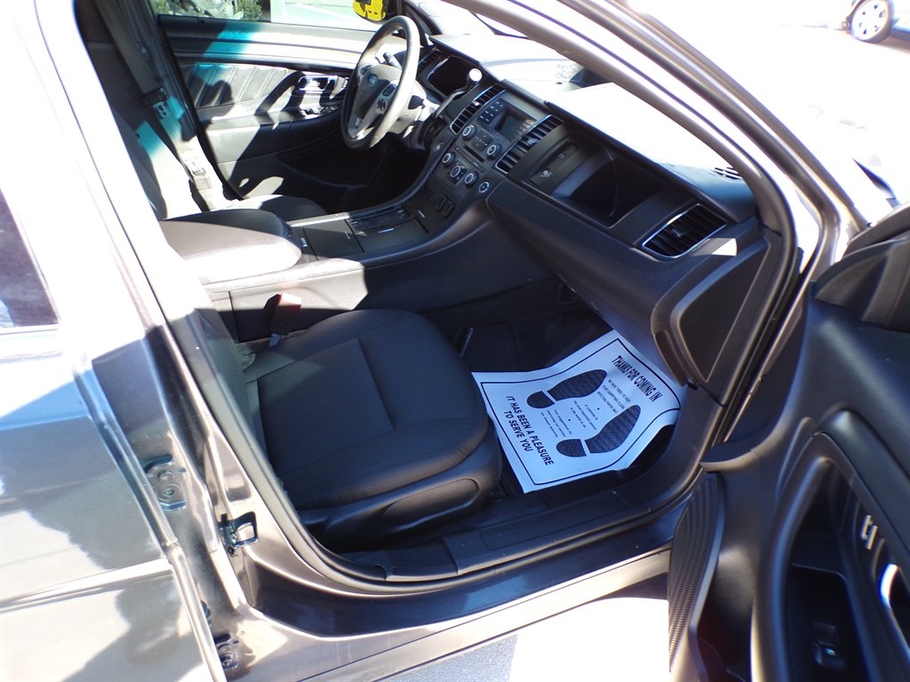 Ford Sedan Police Interceptor 4dr Sdn AWD 2016