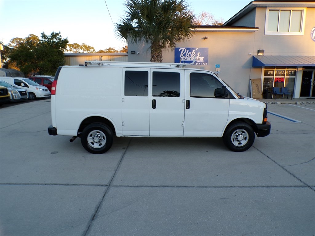 Chevrolet Express Cargo Van RWD 2500 135" 2016