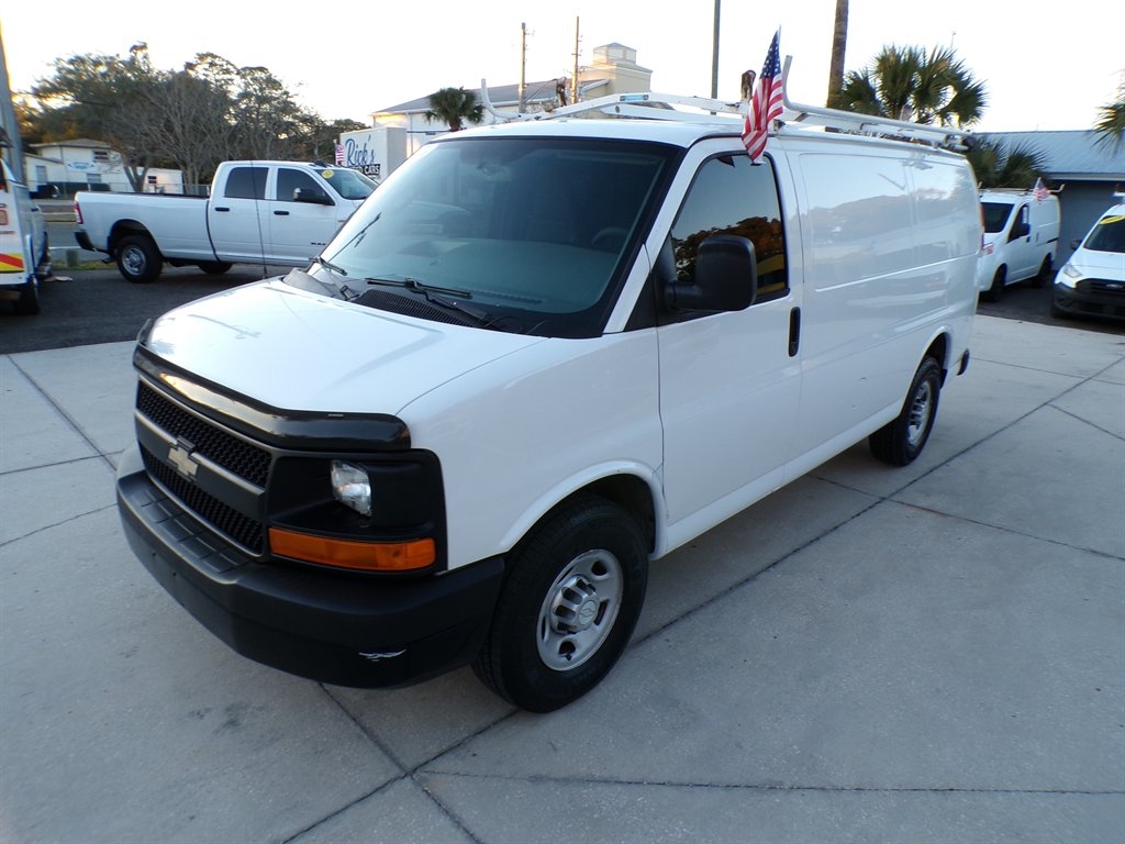 Chevrolet Express Cargo Van RWD 2500 135" 2016