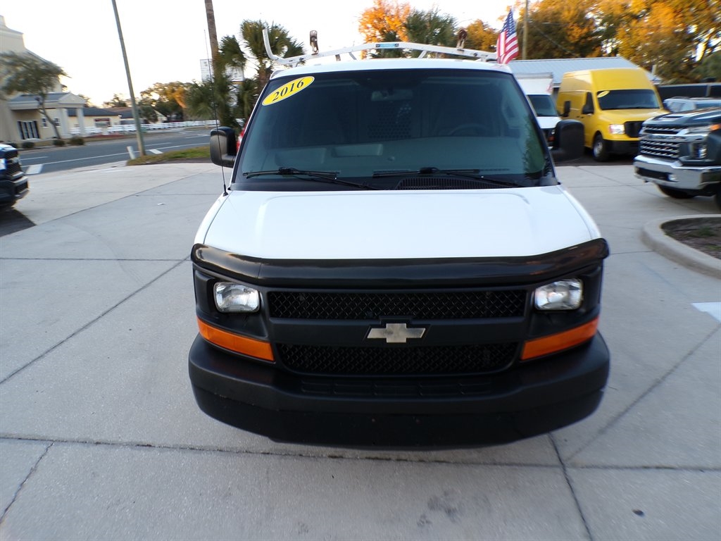 Chevrolet Express Cargo Van RWD 2500 135" 2016