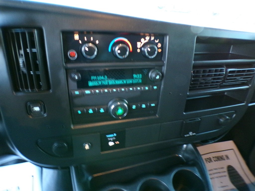 Chevrolet Express Cargo Van RWD 2500 135" 2016