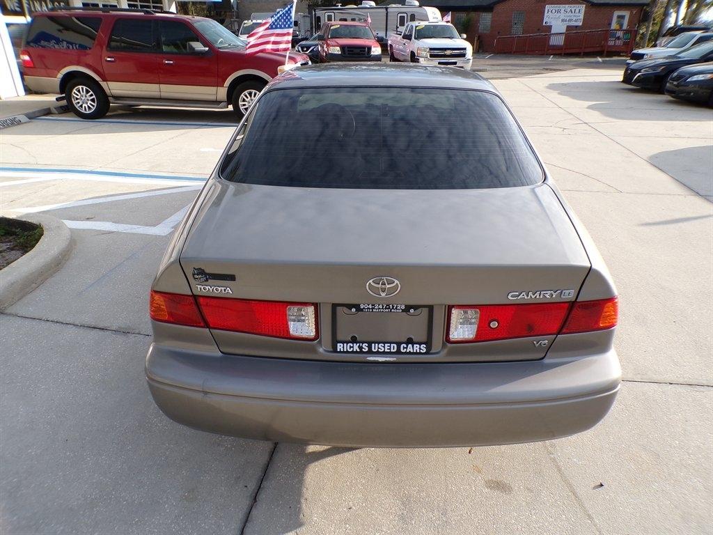 Toyota Camry 4dr Sdn XLE V6 Auto 2000