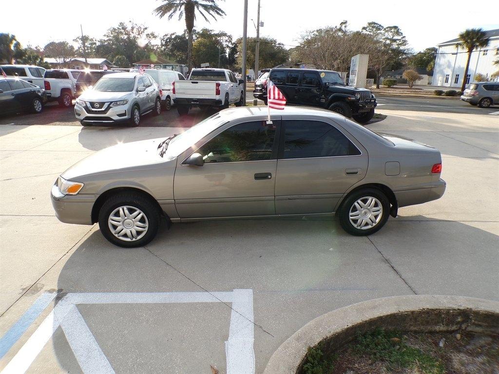Toyota Camry 4dr Sdn XLE V6 Auto 2000