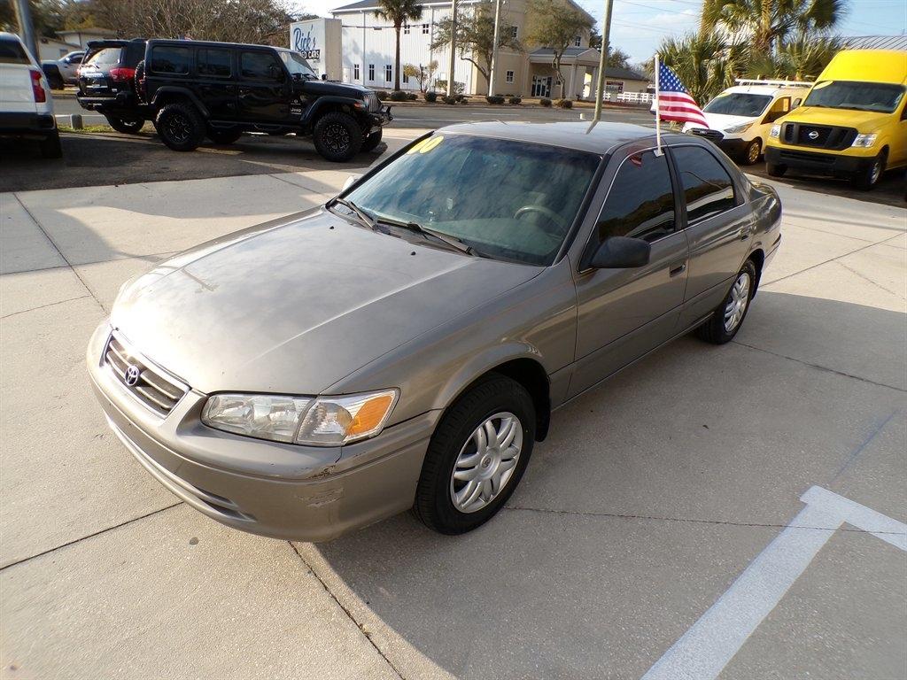 Toyota Camry 4dr Sdn XLE V6 Auto 2000