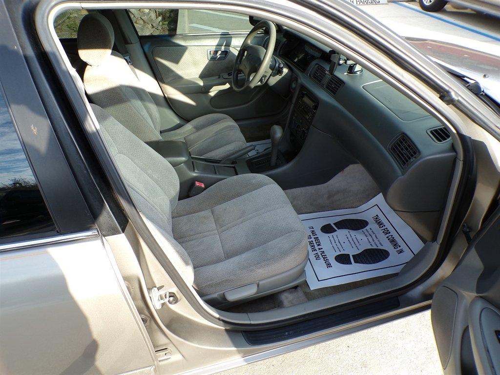 Toyota Camry 4dr Sdn XLE V6 Auto 2000