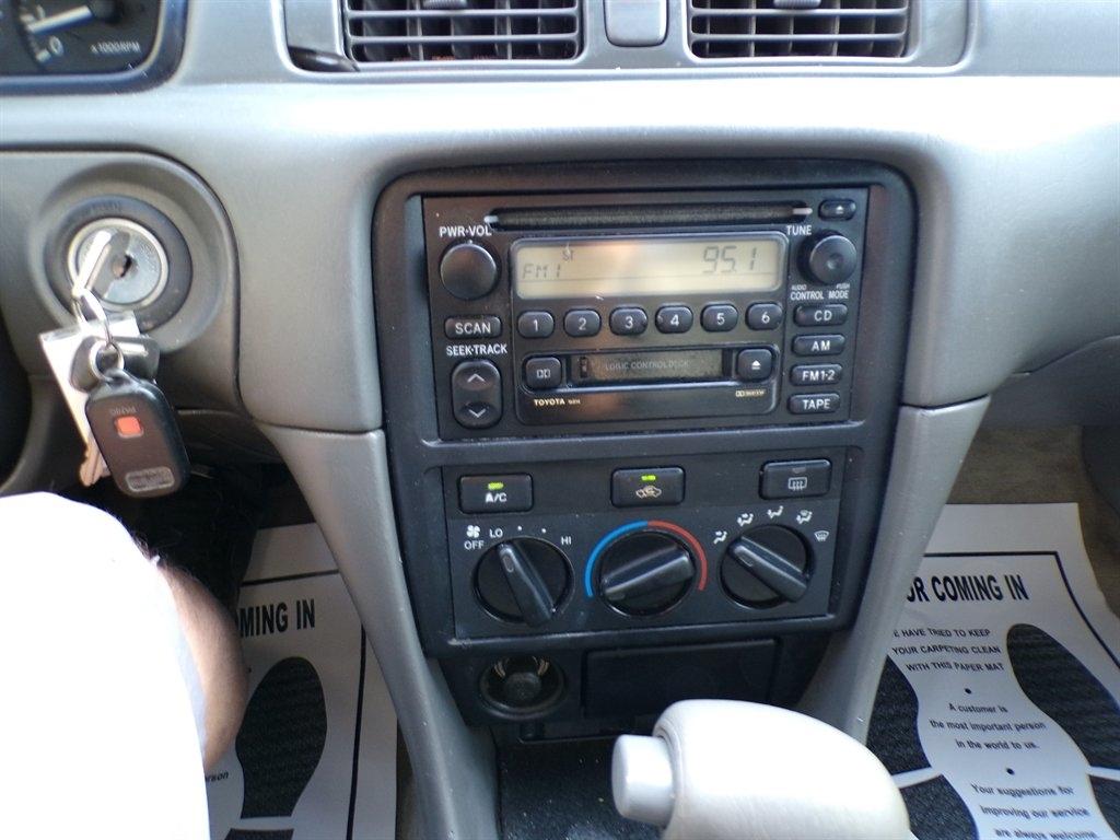 Toyota Camry 4dr Sdn XLE V6 Auto 2000