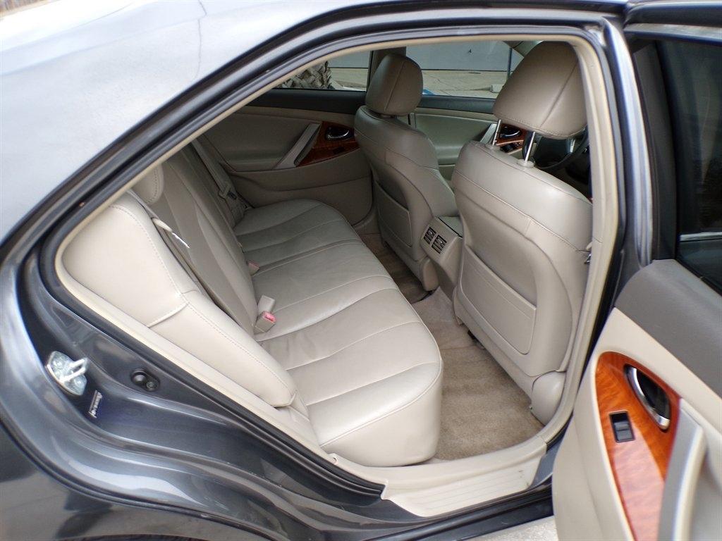 Toyota Camry 4dr Sdn V6 Auto XLE (Natl) 2009