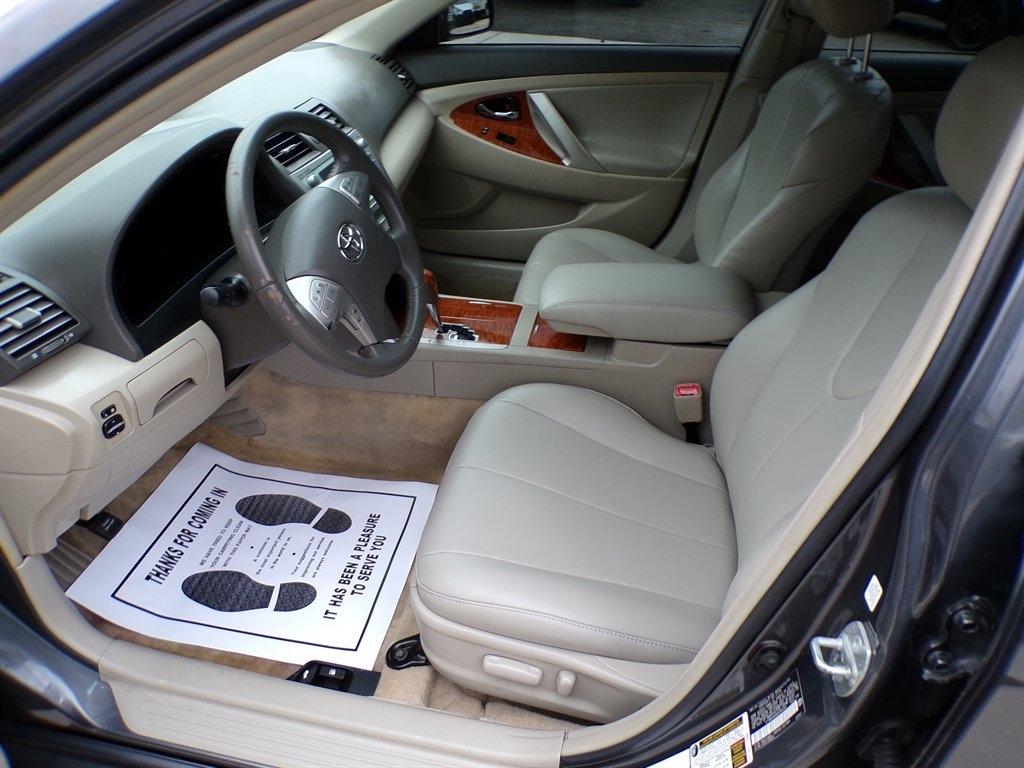 Toyota Camry 4dr Sdn V6 Auto XLE (Natl) 2009