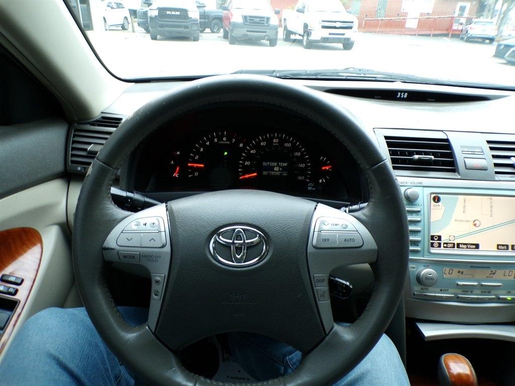 Toyota Camry 4dr Sdn V6 Auto XLE (Natl) 2009