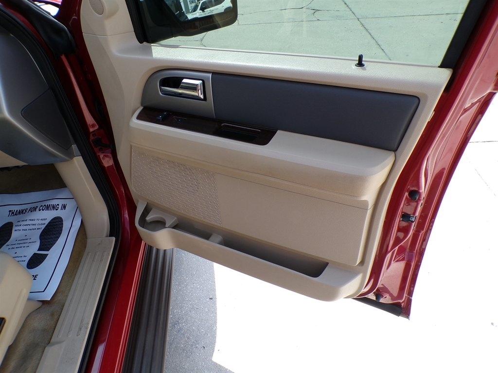 Ford Expedition EL 4WD 4dr King Ranch 2014