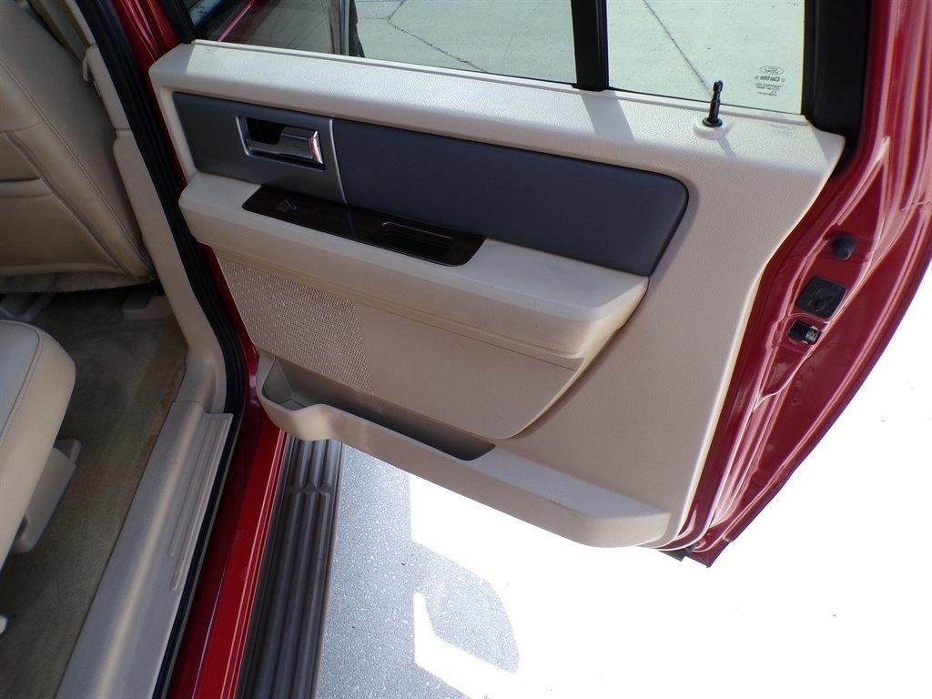 Ford Expedition EL 4WD 4dr King Ranch 2014