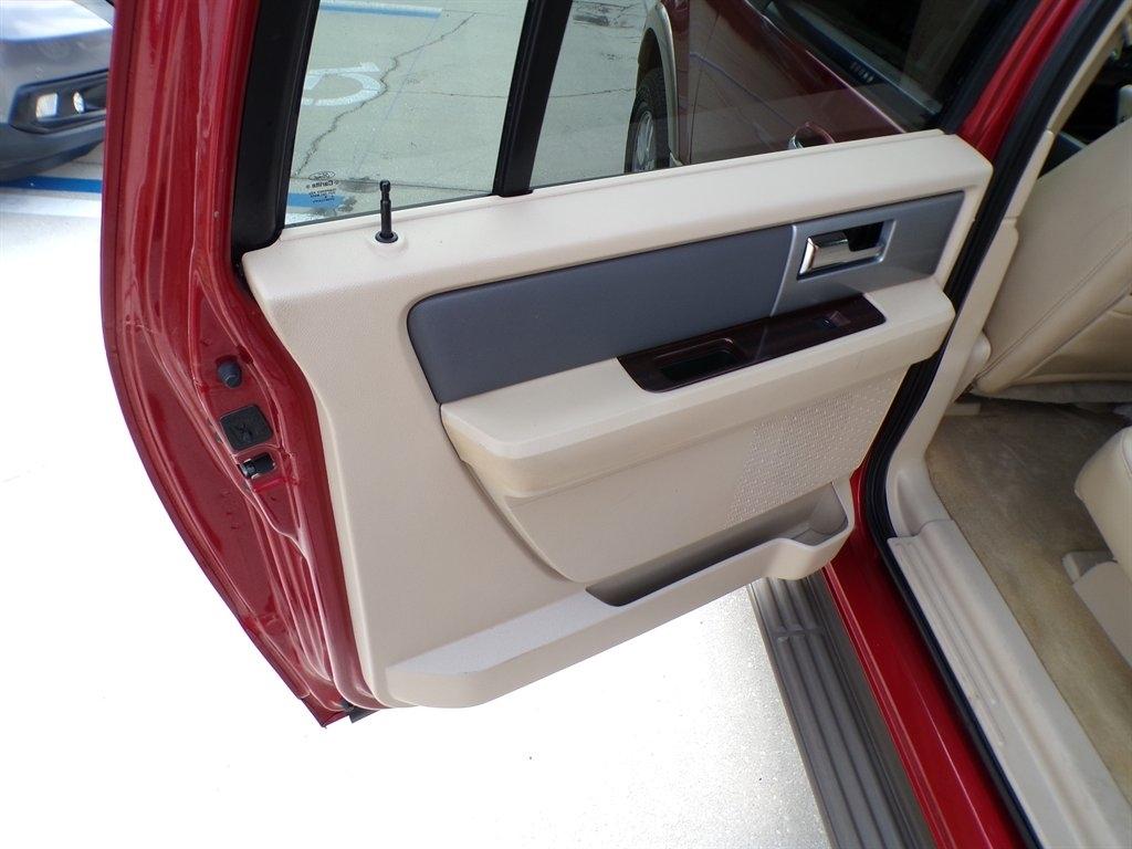 Ford Expedition EL 4WD 4dr King Ranch 2014