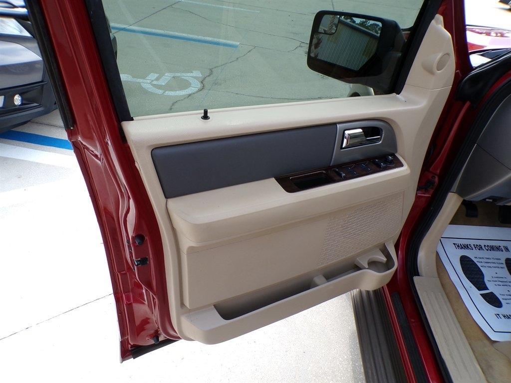 Ford Expedition EL 4WD 4dr King Ranch 2014