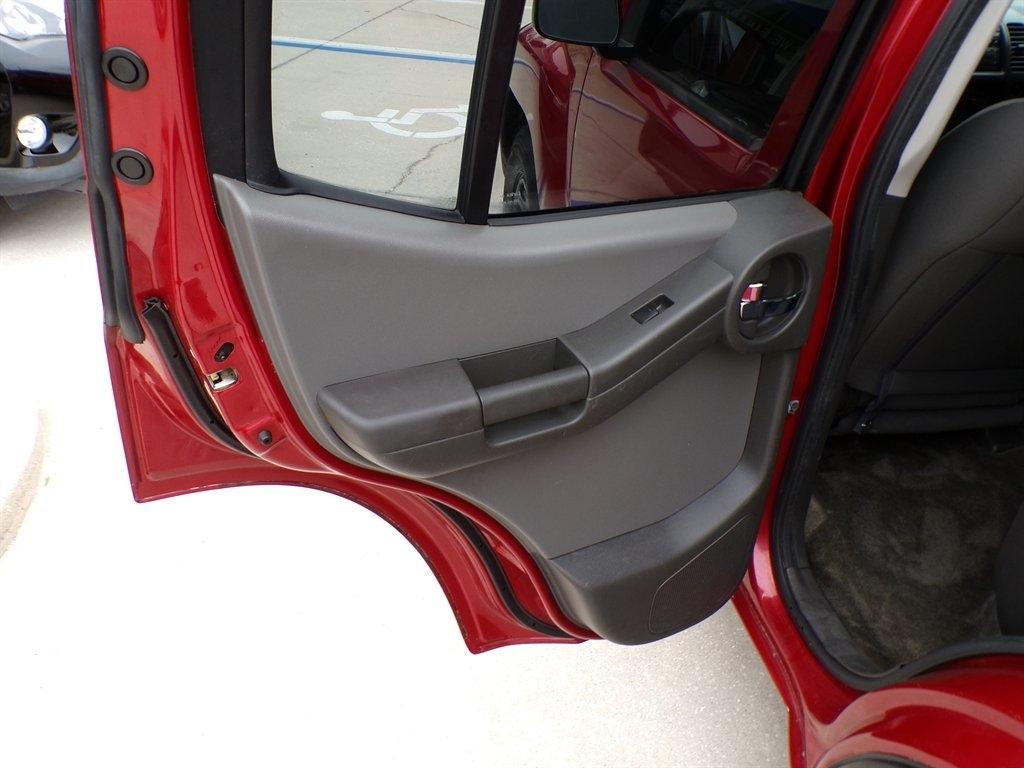 Nissan Xterra 2WD 4dr Auto X 2011