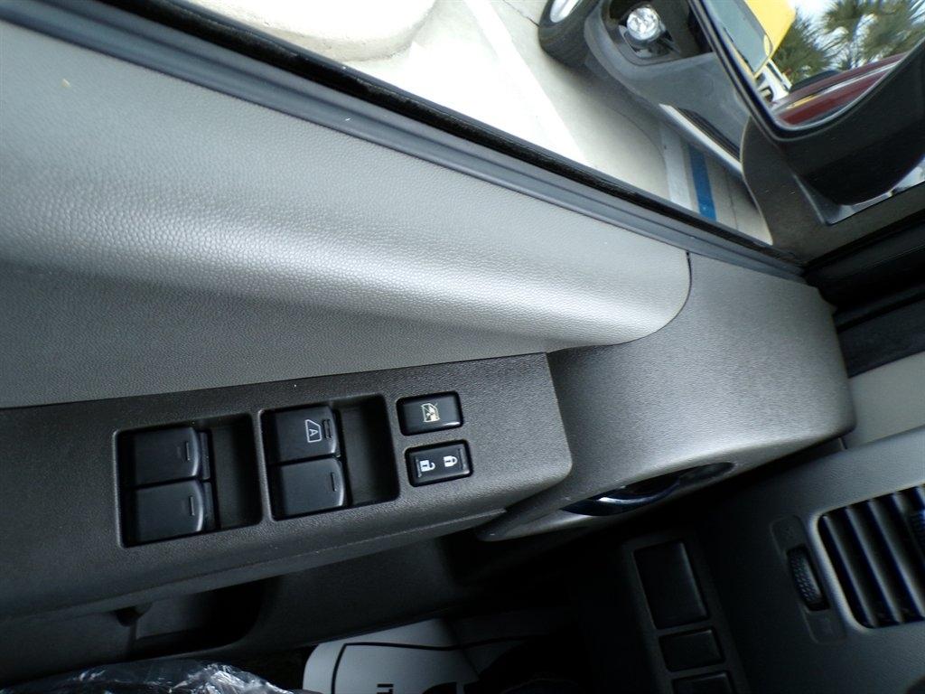 Nissan Xterra 2WD 4dr Auto X 2011