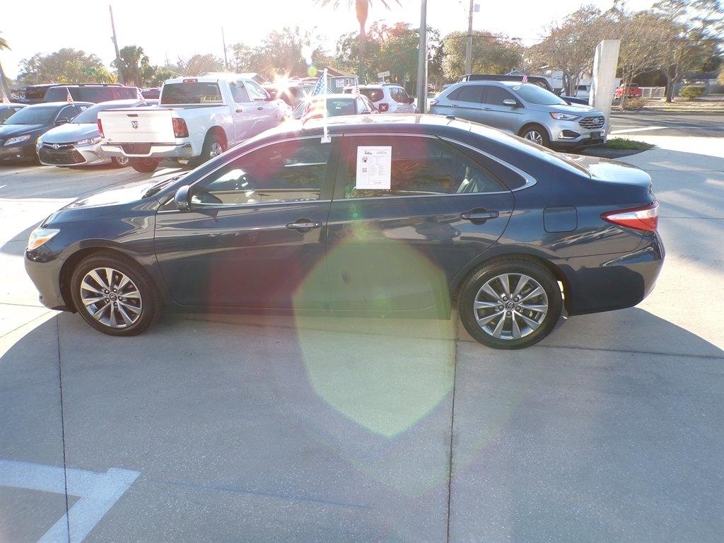 Toyota Camry XLE Auto (Natl) 2017