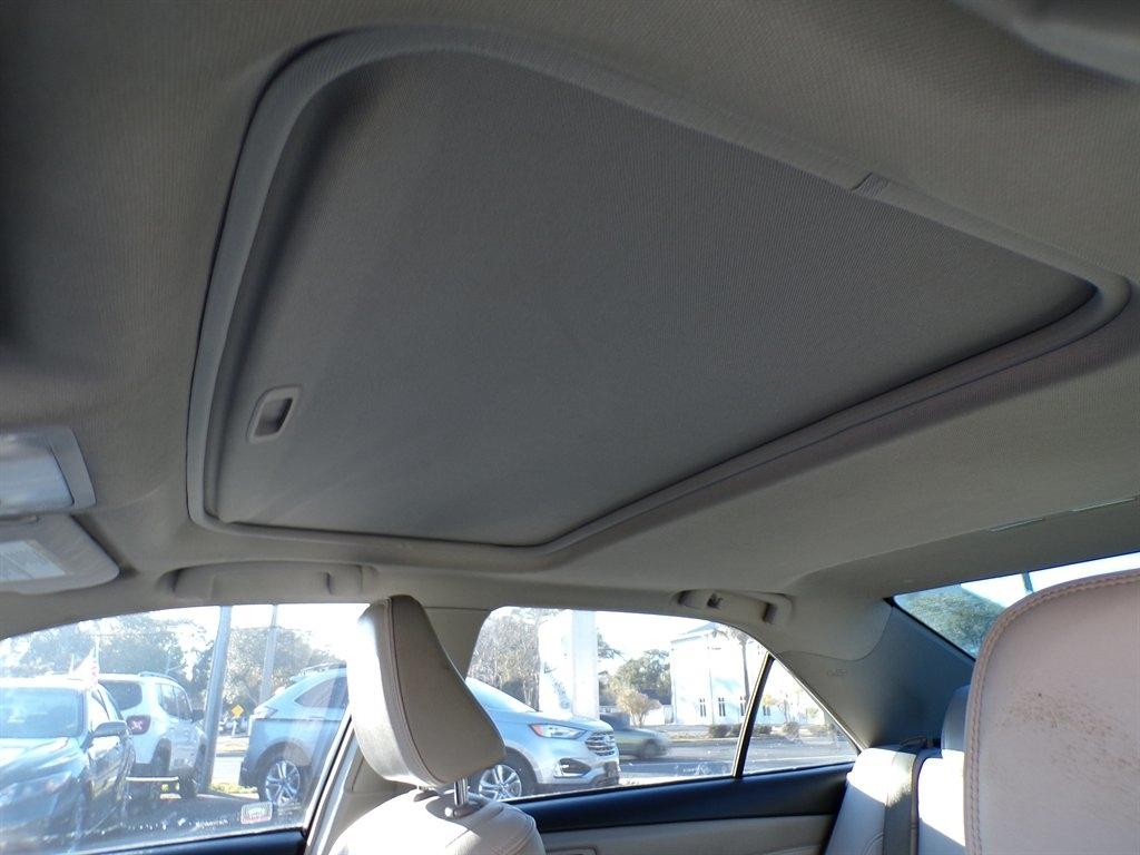 Toyota Camry XLE Auto (Natl) 2017