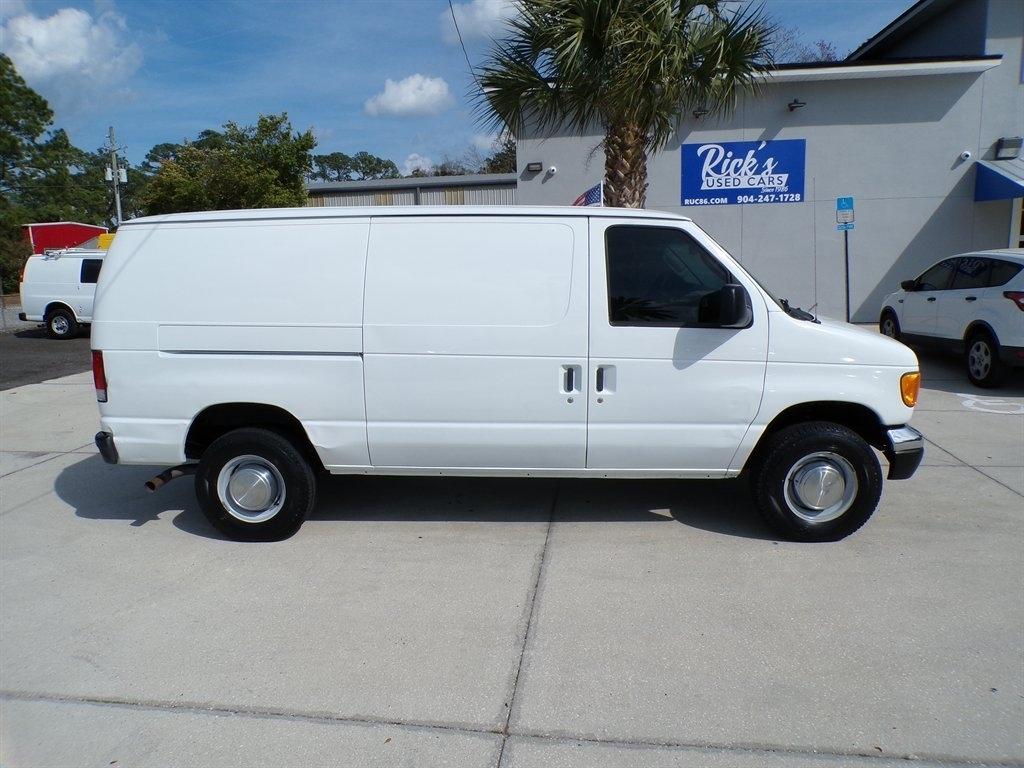 2003 Ford Econoline Van