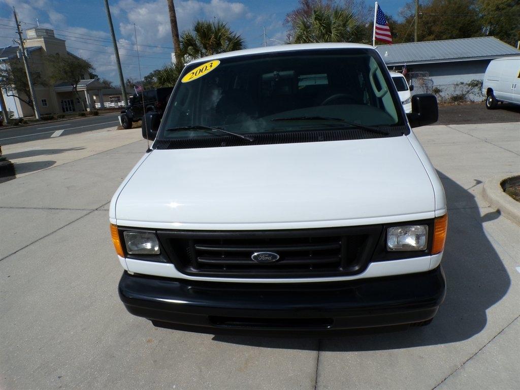 Ford Econoline Wagon E-150 XL 2003