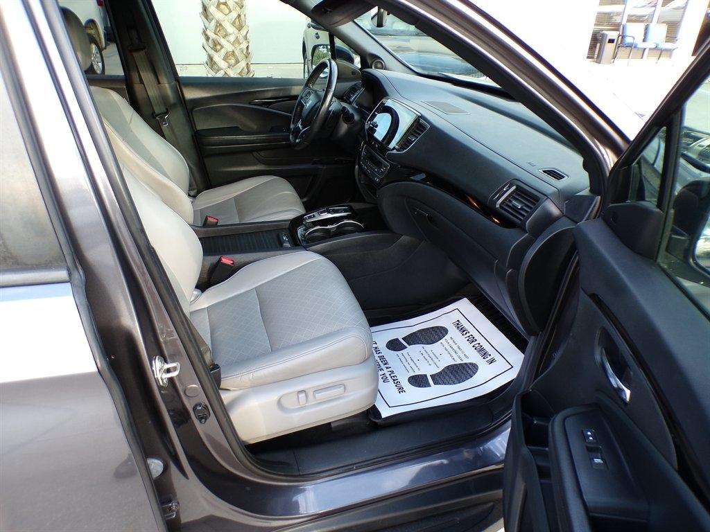 Honda Passport Touring FWD 2019