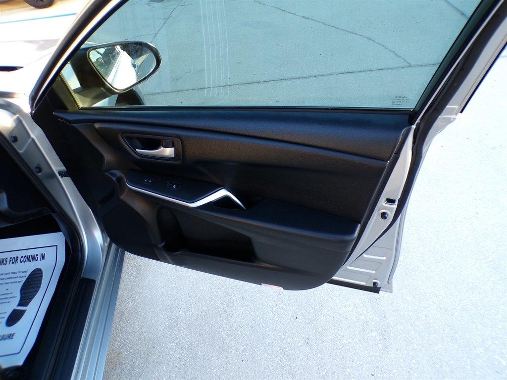 Toyota Camry SE 4D Sedan 2017