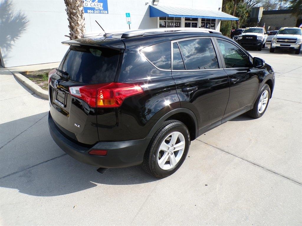 Toyota RAV4 FWD 4dr XLE (Natl) 2014