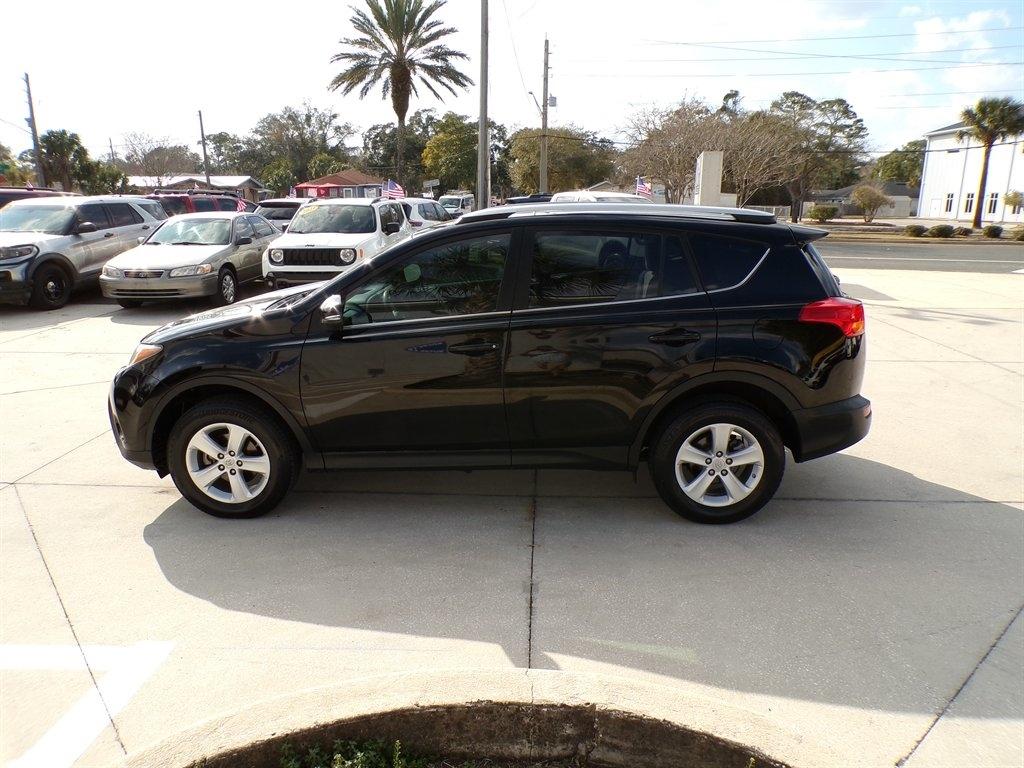 Toyota RAV4 FWD 4dr XLE (Natl) 2014