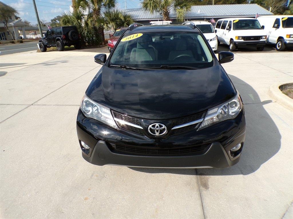 Toyota RAV4 FWD 4dr XLE (Natl) 2014