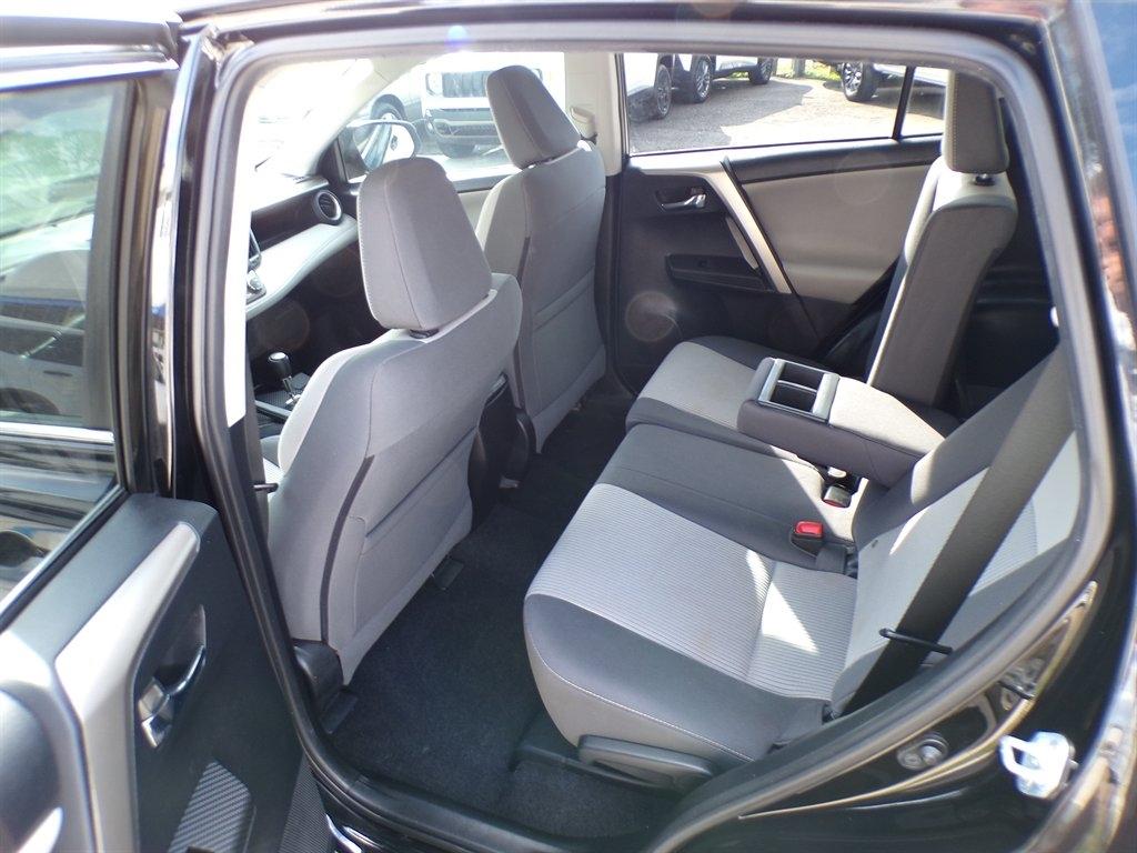 Toyota RAV4 FWD 4dr XLE (Natl) 2014