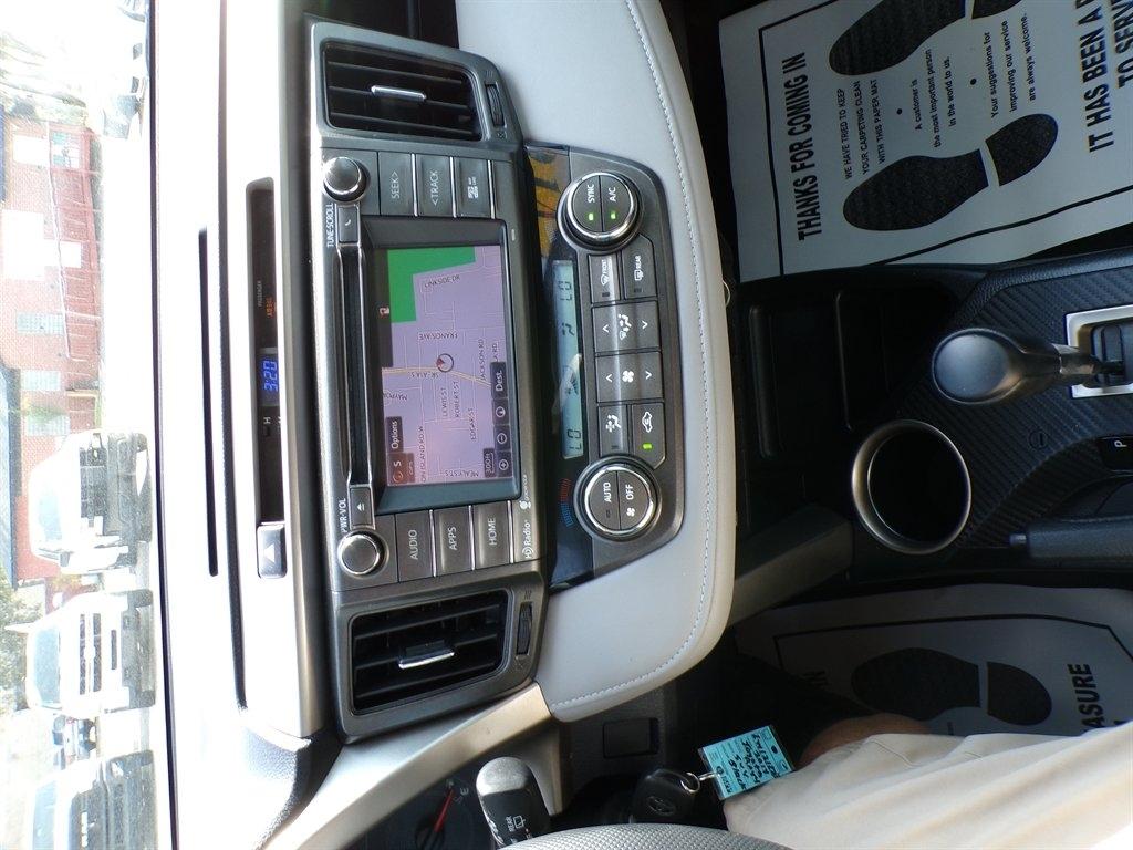 Toyota RAV4 FWD 4dr XLE (Natl) 2014