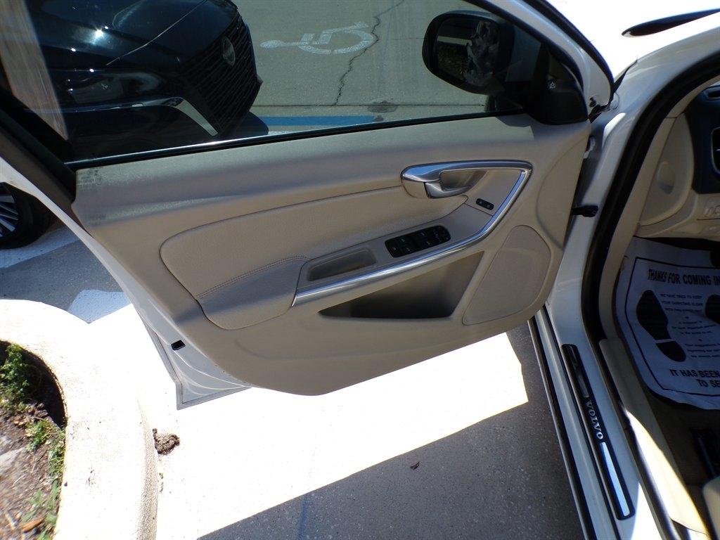 Volvo S60 4dr Sdn T5 AWD 2013