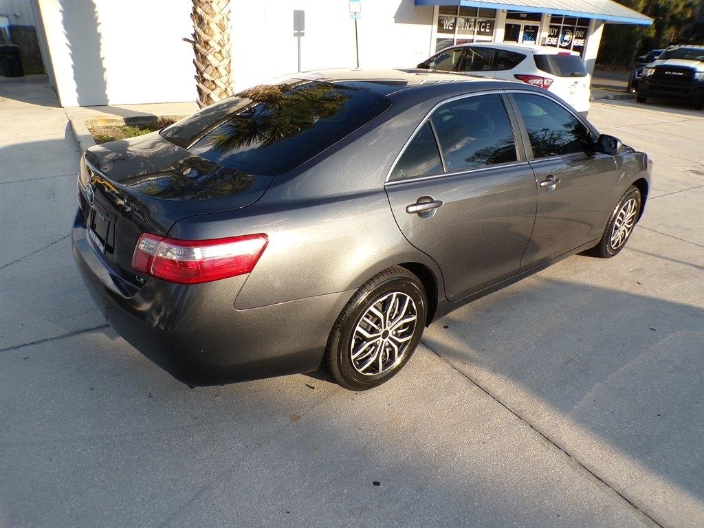 Toyota Camry 4dr Sdn I4 Auto LE (Natl) 2007