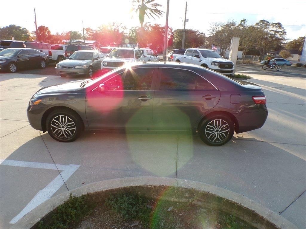 Toyota Camry 4dr Sdn I4 Auto LE (Natl) 2007