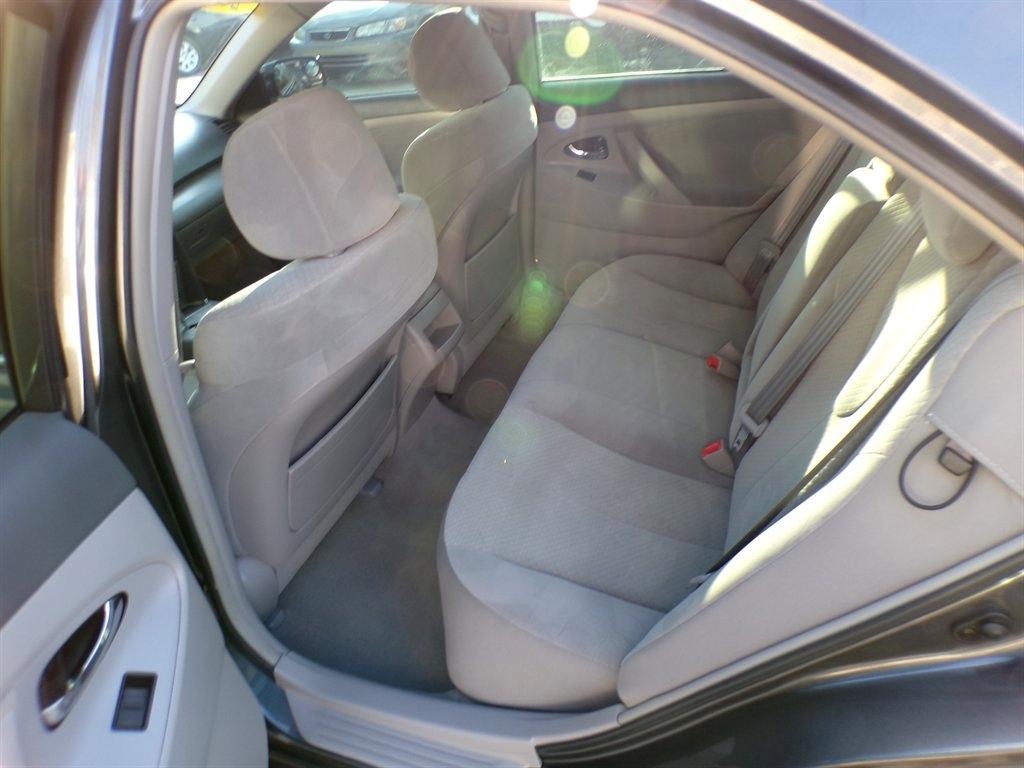 Toyota Camry 4dr Sdn I4 Auto LE (Natl) 2007