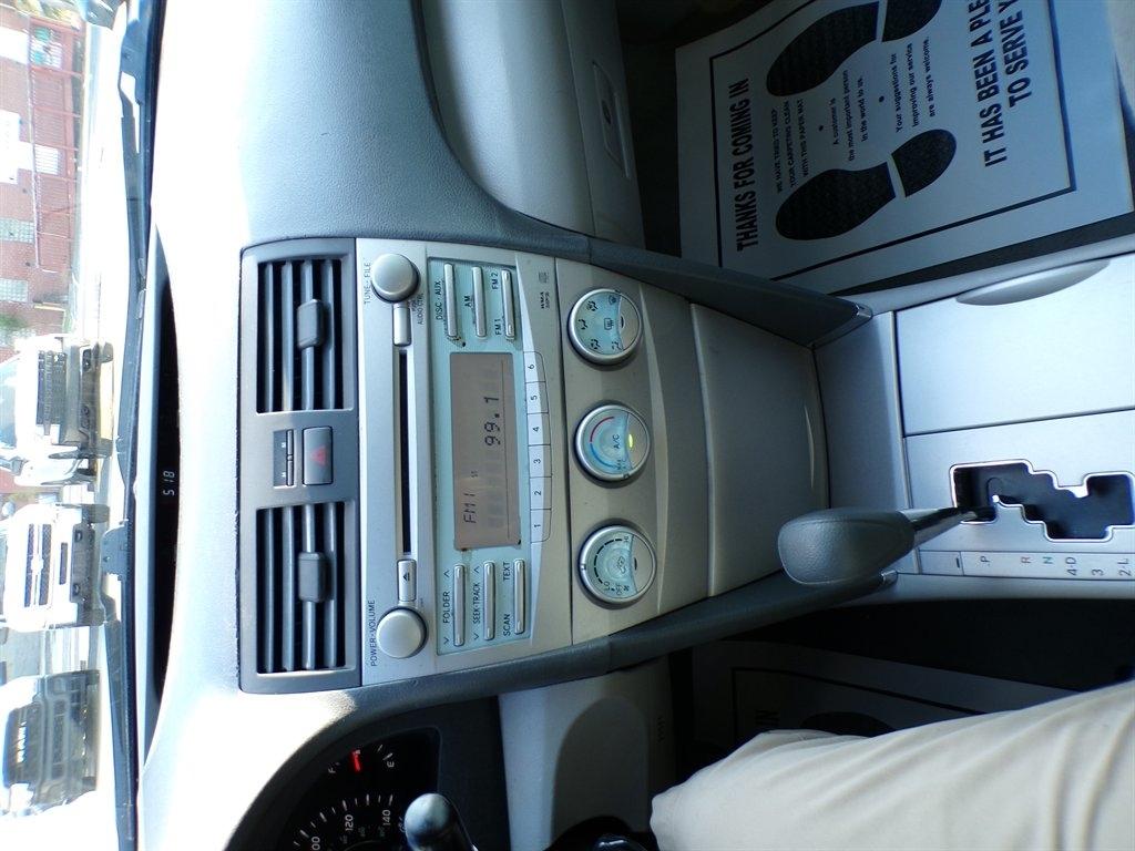 Toyota Camry 4dr Sdn I4 Auto LE (Natl) 2007